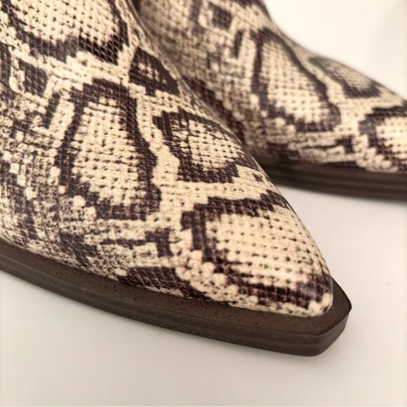 NWOB Vince Camuto Gradina Cream Brown Snake Print Block Heel Ankle Boots Size 8 - Picture 7 of 10